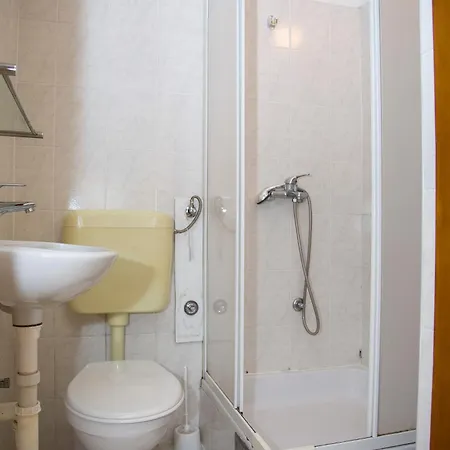 Bajric Guest house *